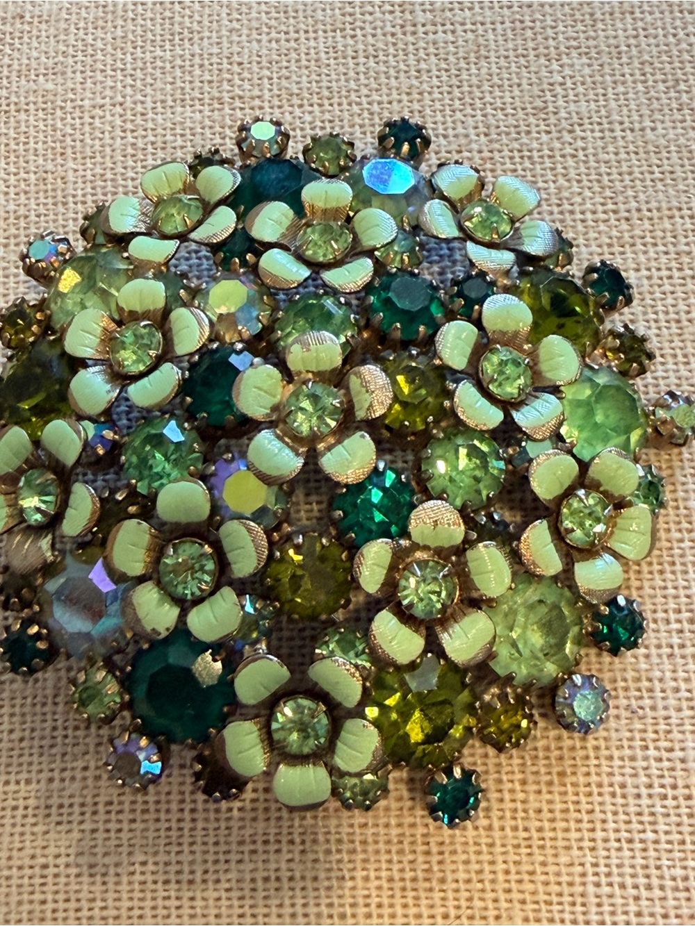 Vintage Weiss Floral Cluster Brooch Uranium Glass, Czech AB rhinestones large - Picture 5 of 7